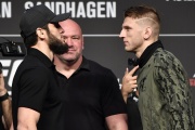 Арман Царукян — Дэн Хукер, карьера Хукера в UFC, статистика, рекорд, следующий бой, дата и время, Ислам Махачев, конфликт, скандал