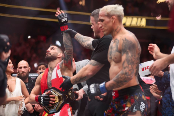 Илия Топурия, карьера в UFC, двойной чемпион, статистика, рекорд, список соперников, Пэдди Пимблетт, Ислам Махачев, Арман Царукян